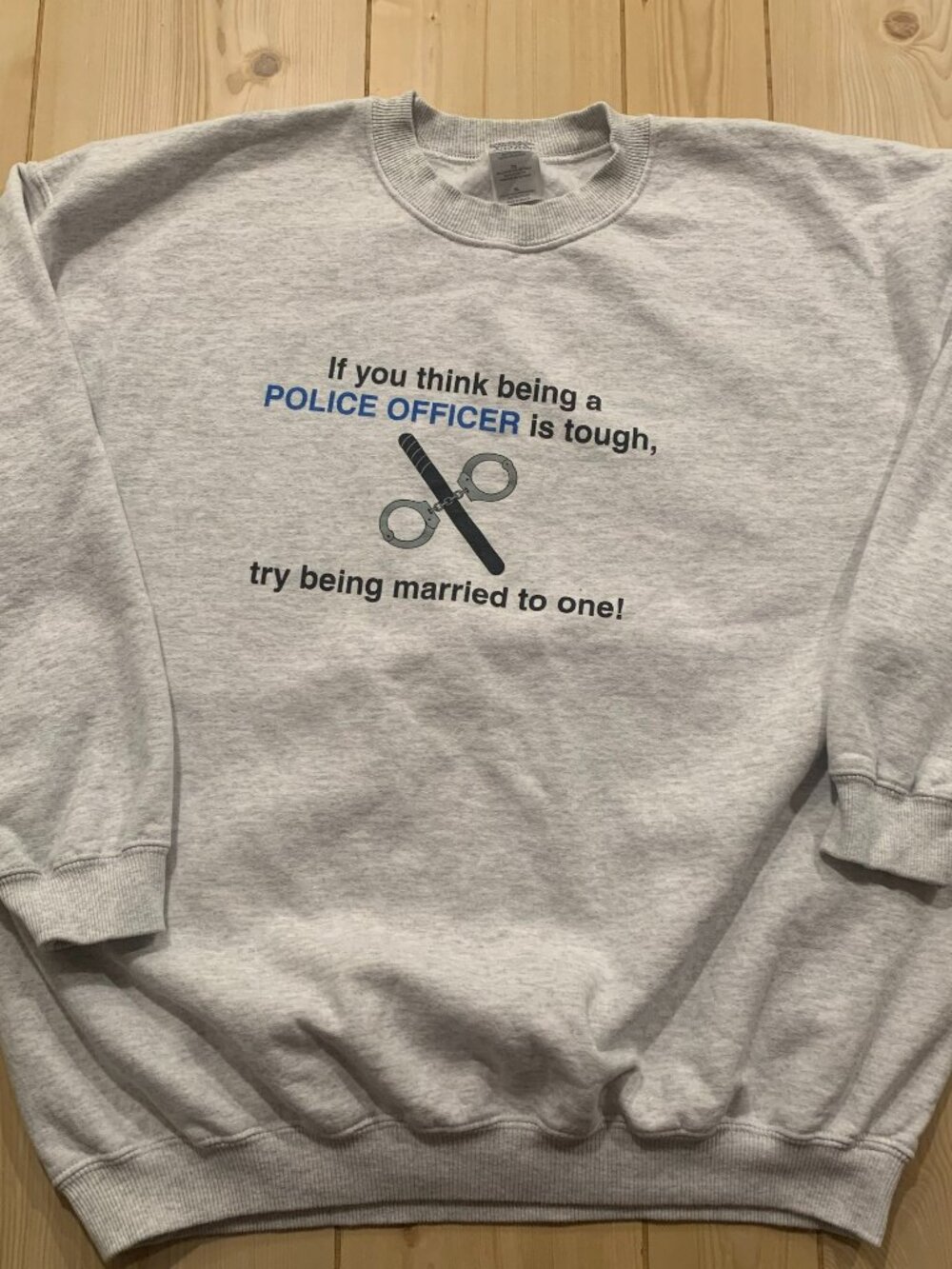 Vintage Y2K Police Officer Married Couples Funny Humor Ironic Sweatshirt Size XL